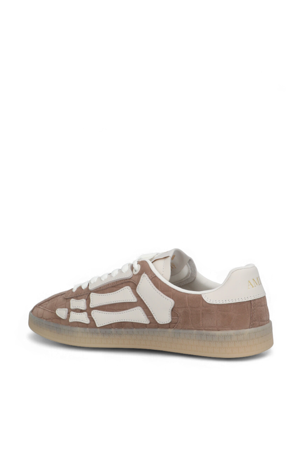 תמונה אחורית של נעלי סניקרס