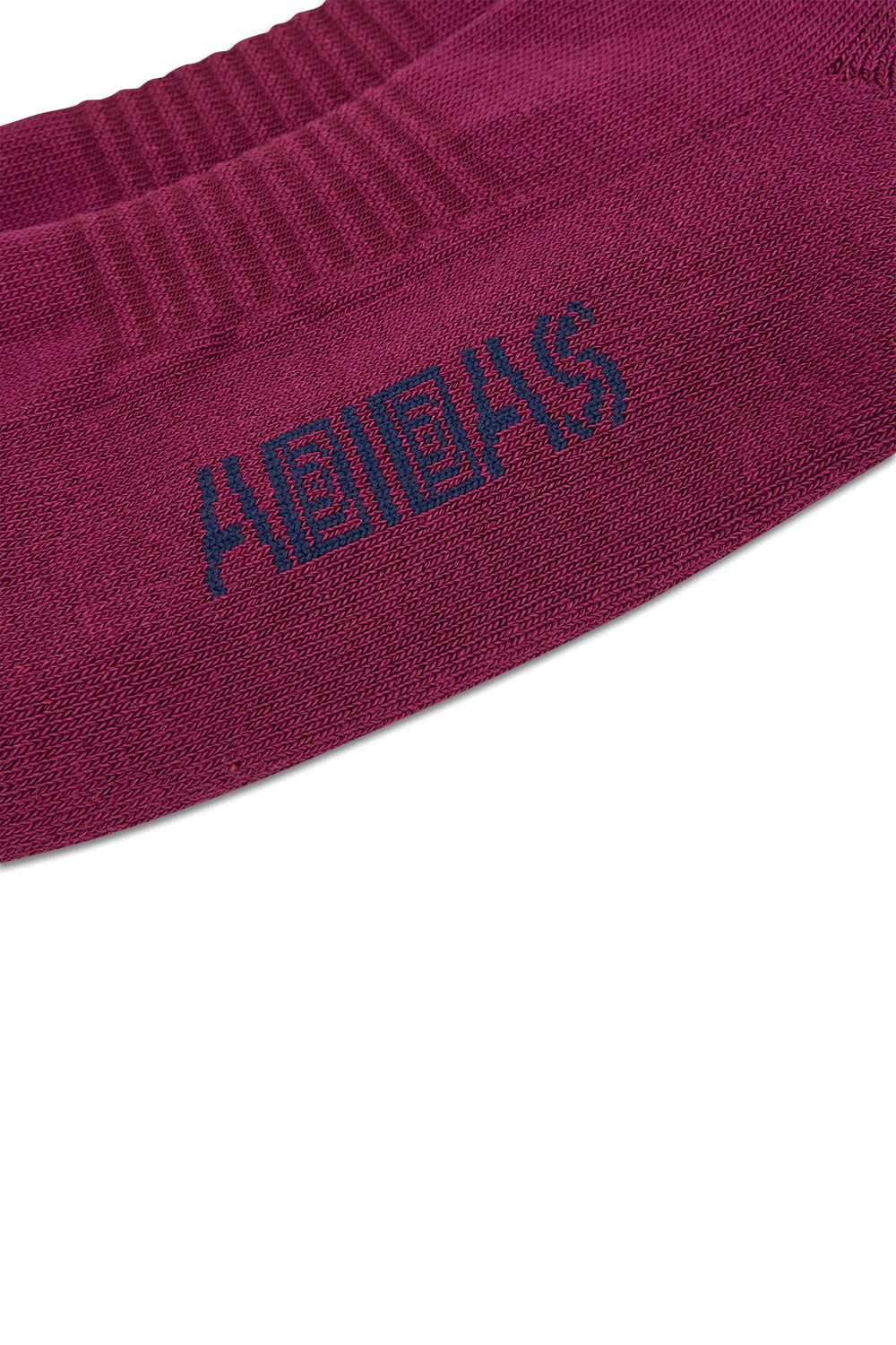 תמונת תקריב של אדידס X בריין דד גרביים