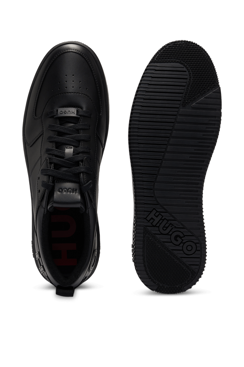 תמונת תקריב של נעלי סניקרס