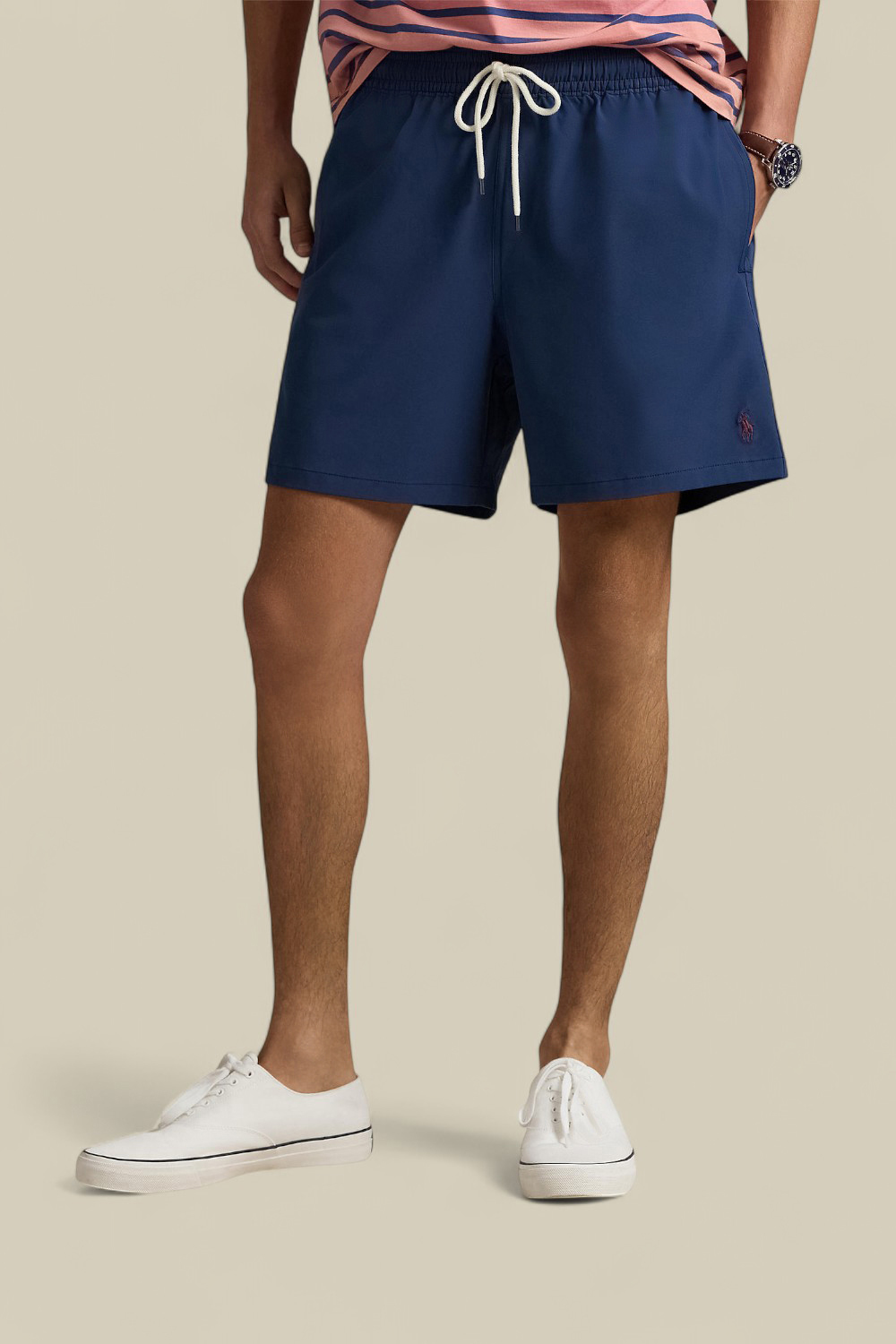 תמונת דוגמן קידמית של מכנסי בגד ים