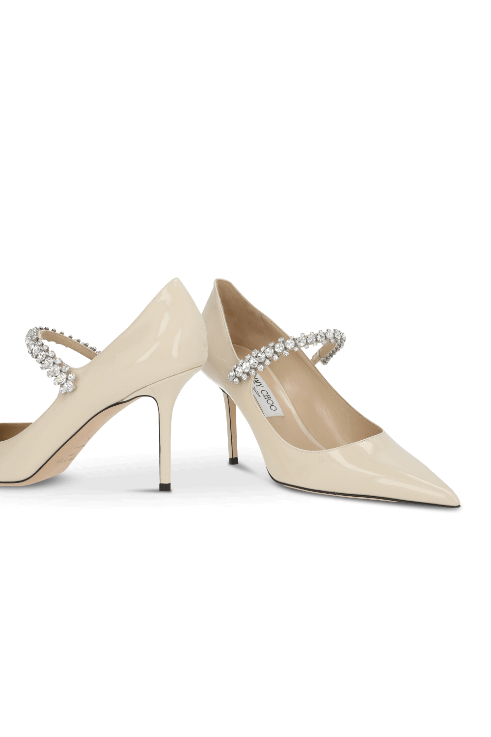 תמונת תקריב של נעלי עקב בינג 85