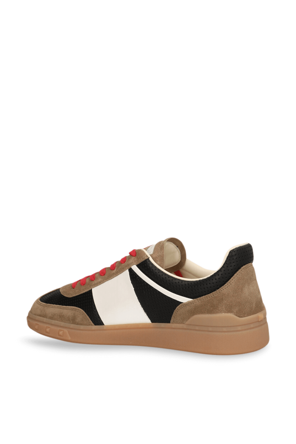 תמונה אחורית של נעלי סניקרס