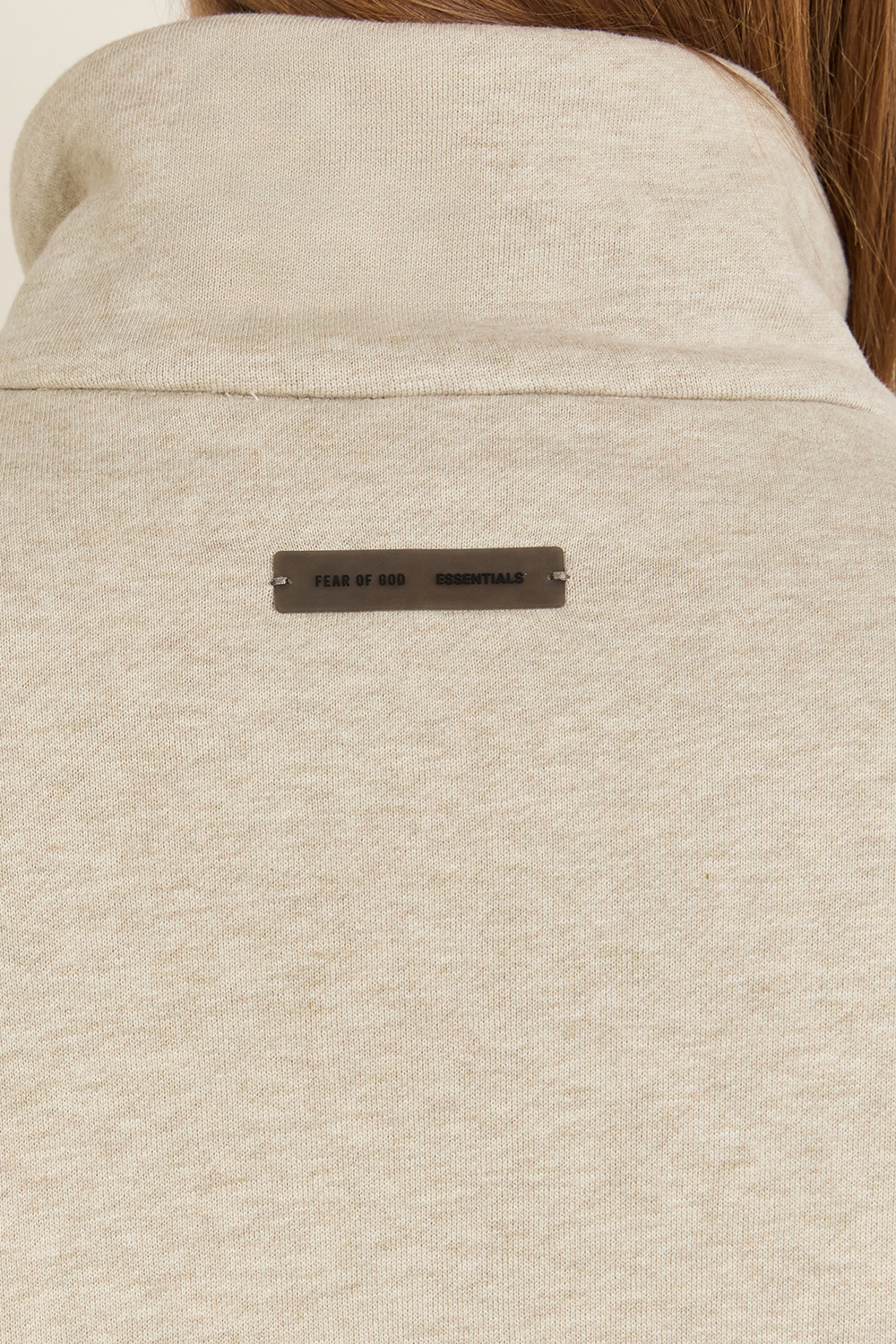 תמונת תקריב דוגמן של סווטשירט