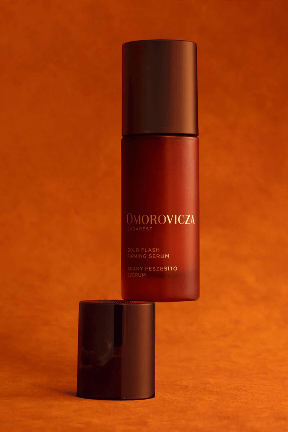 תמונת תקריב של Gold Flash Firming Serum 30 ml