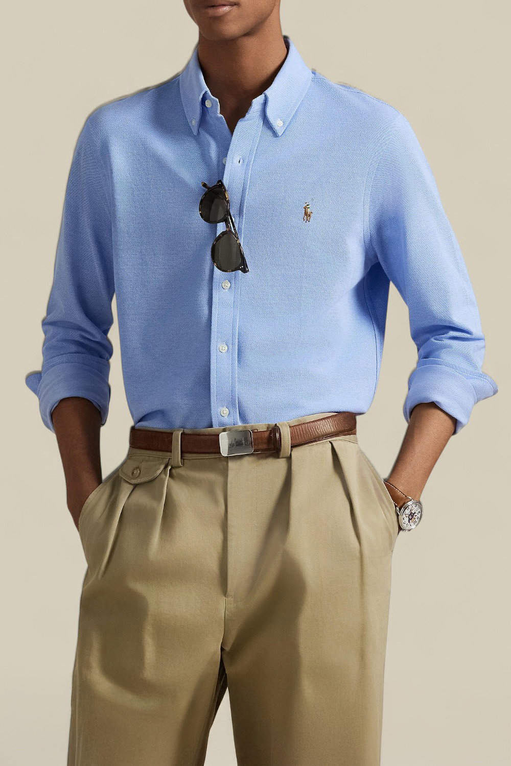 תמונת דוגמן קידמית של חולצת כפתורים