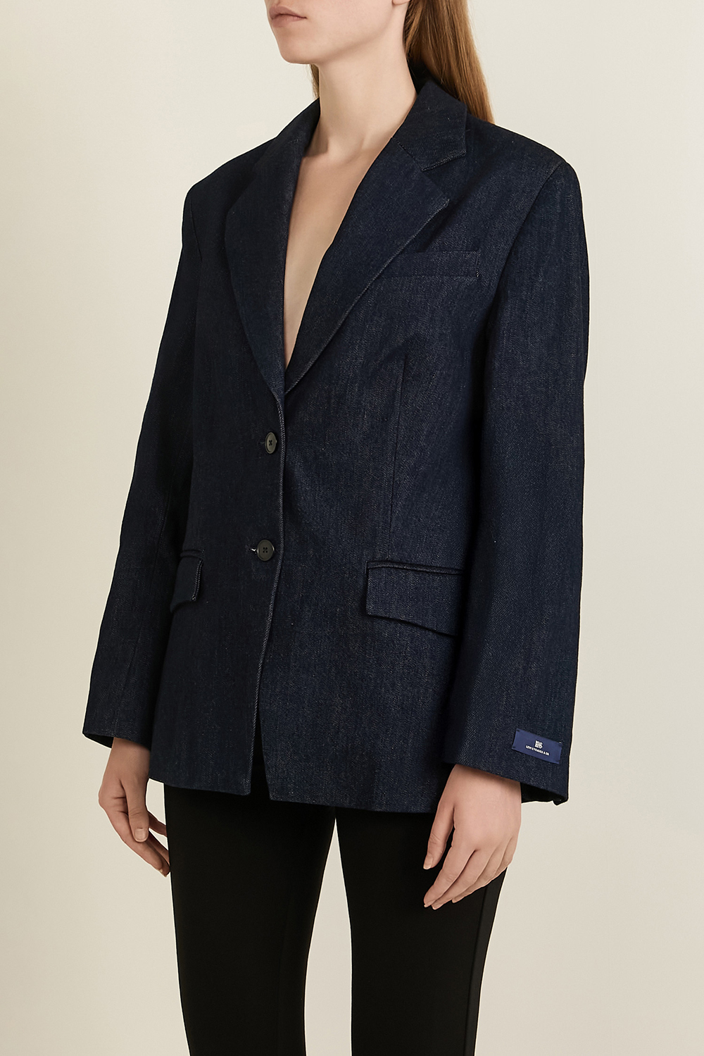 תמונת דוגמן קידמית של זקט ג'ינס