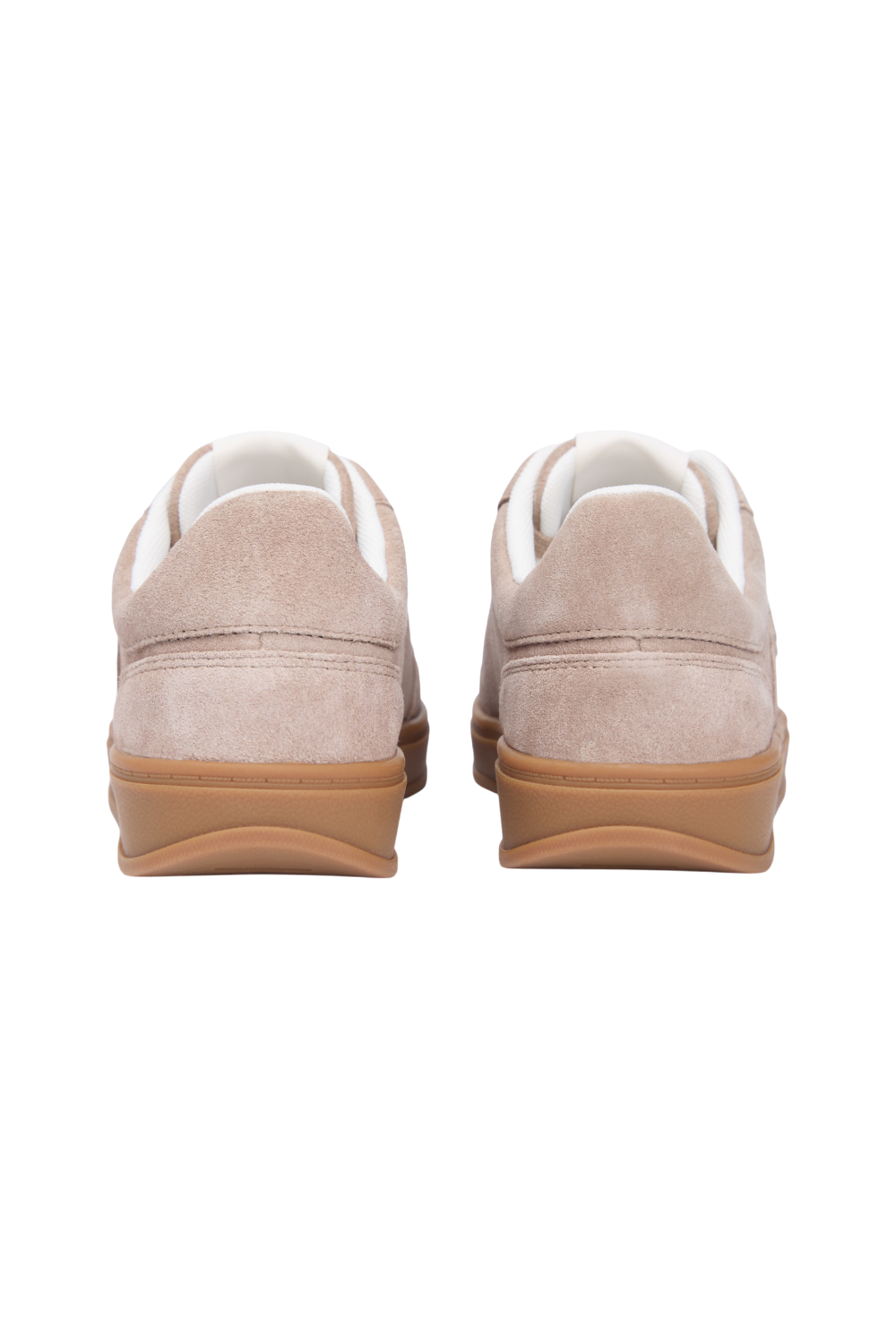 תמונת פנים של נעלי סניקרס