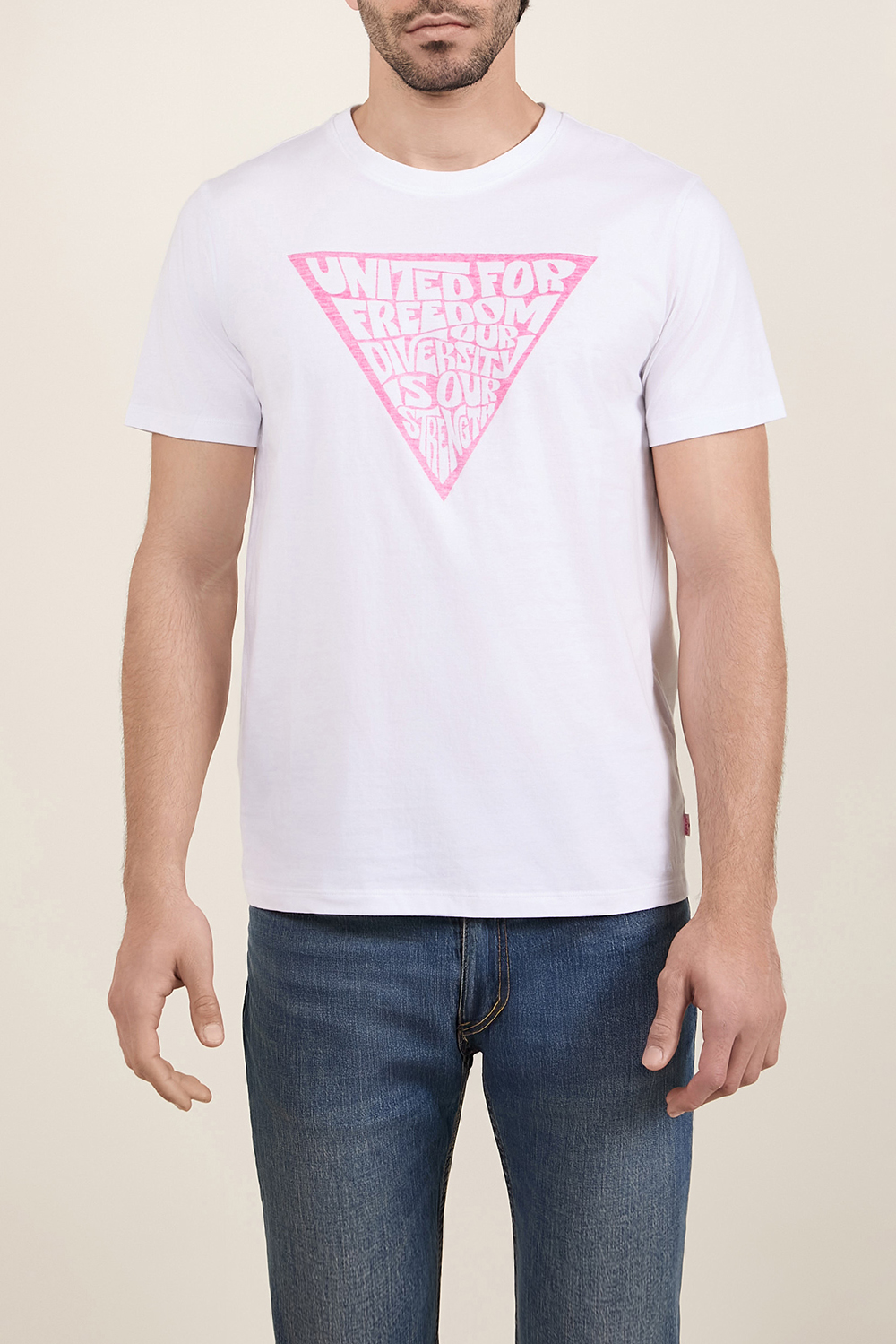 תמונת דוגמן קידמית של חולצת טי