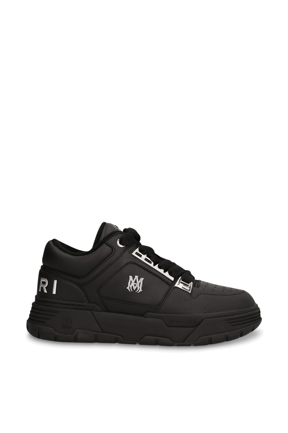 תמונה קידמית של נעלי סניקרס