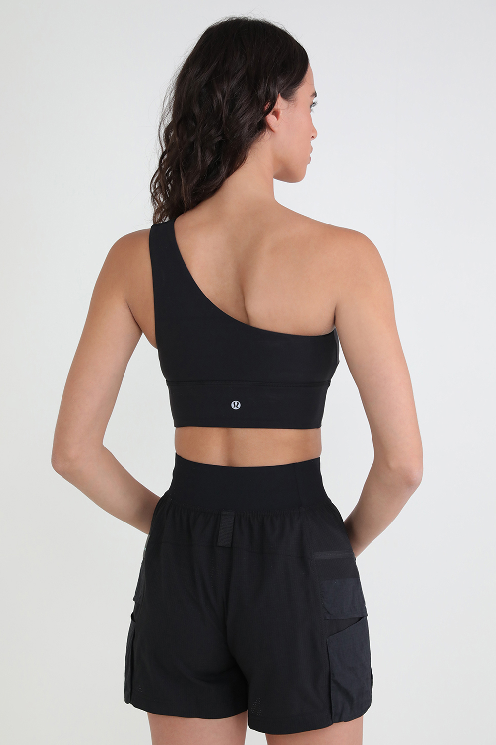 תמונת דוגמן אחורית של Align&trade; Asym Bra, C/D Cup *Graphic