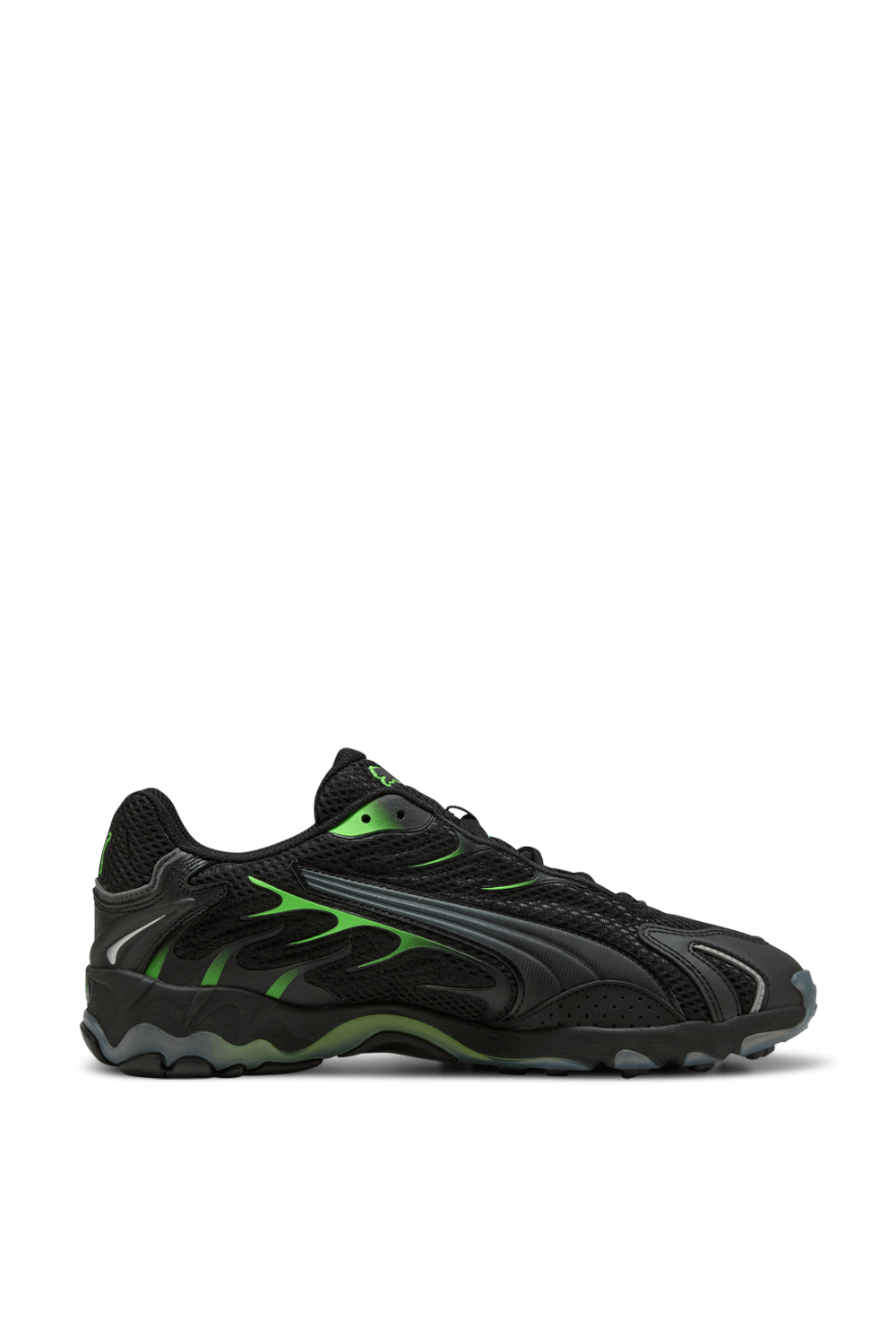 תמונה קידמית של נעלי סניקרס