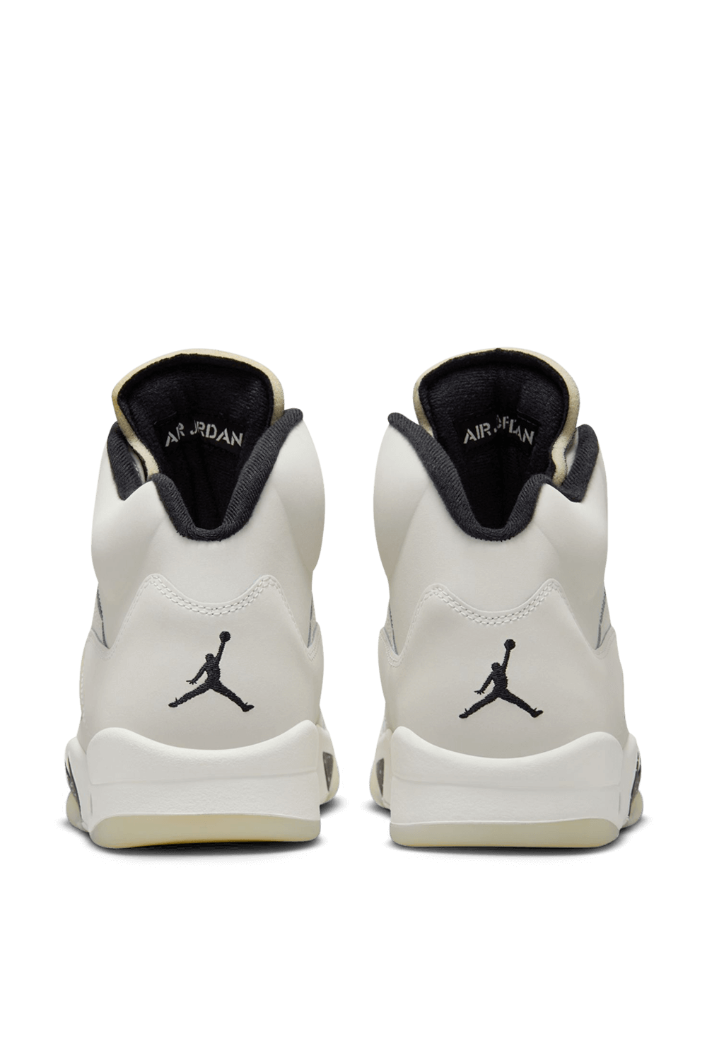 תמונת פנים של נעלי סניקרס אייר ג'ורדן 5 רטרו