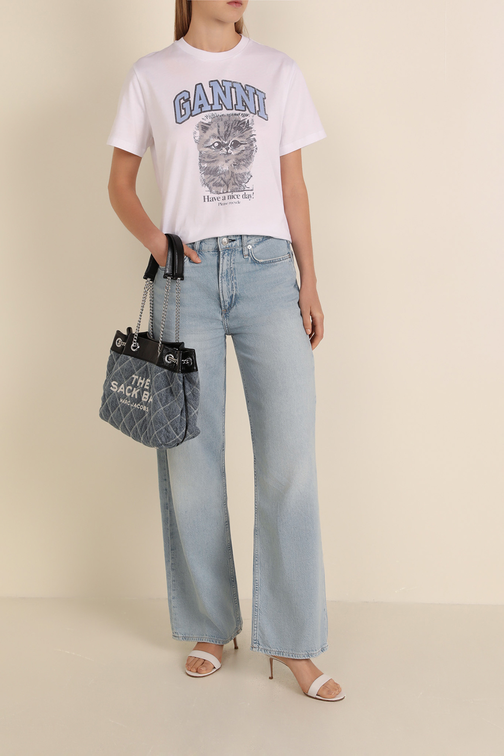 תמונת דוגמן קידמית של תיק צ''ין ג'ינס סמול