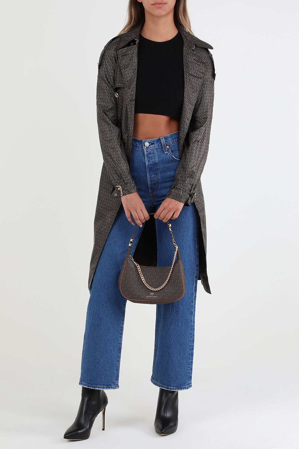 תמונת דוגמן קידמית של תיק כתף פוצ'ט בגודל קטן