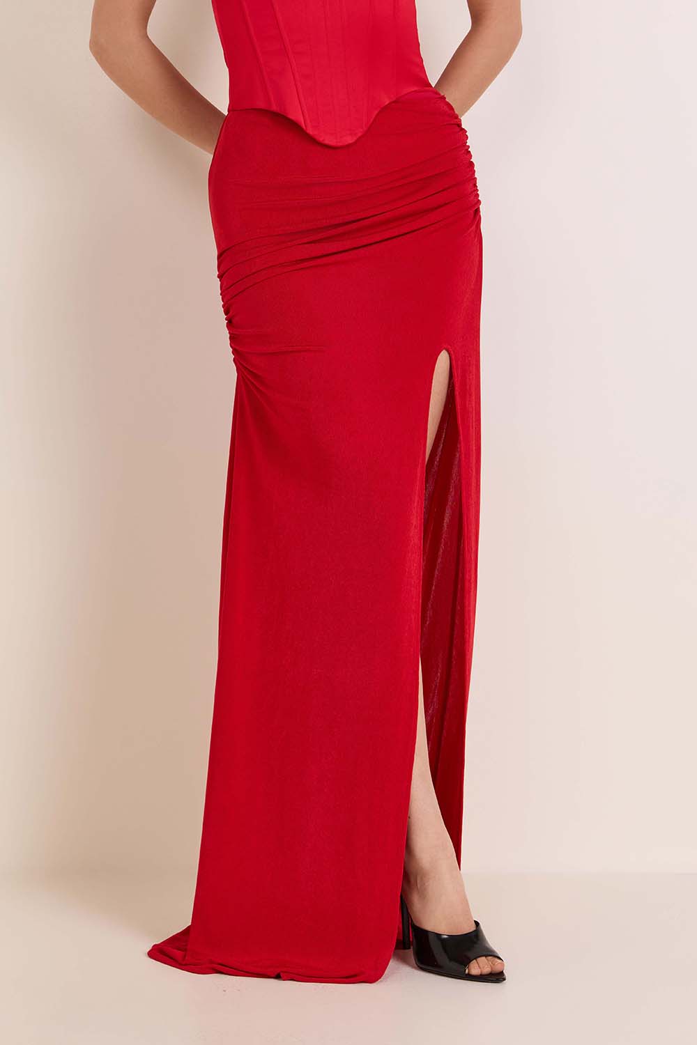 תמונת דוגמן קידמית של חצאית מקסי