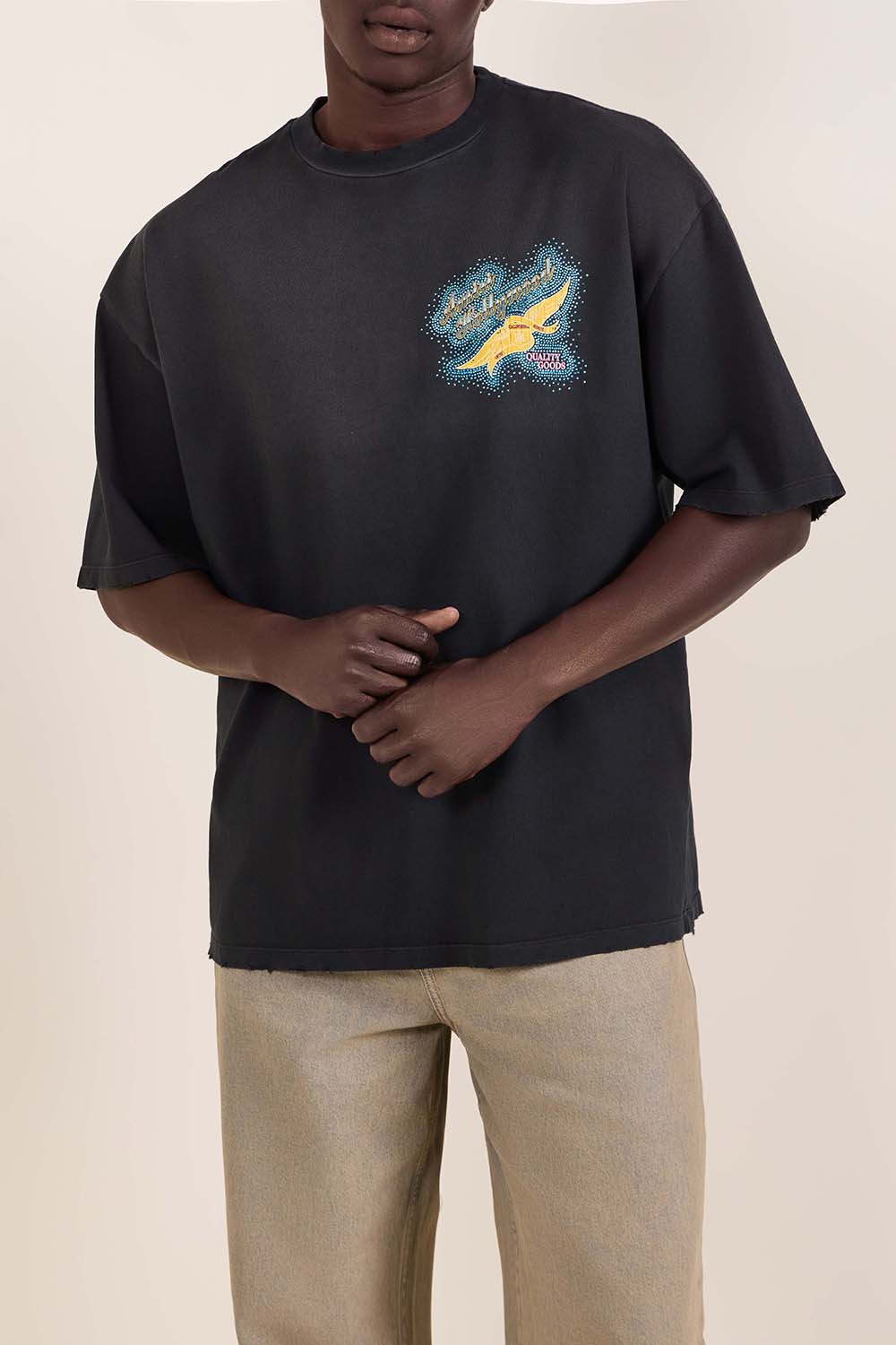 תמונת דוגמן קידמית של חולצת טי