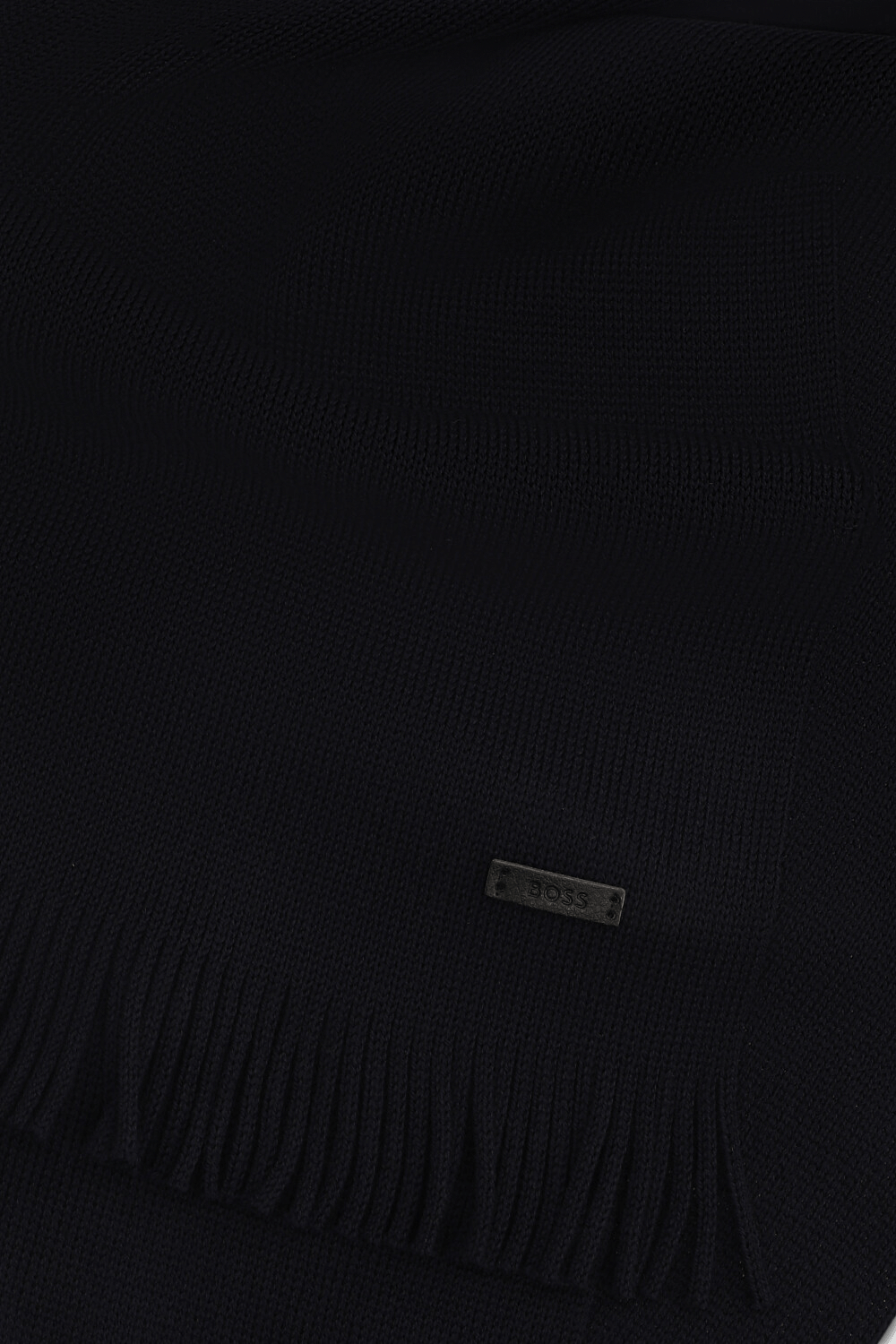 תמונה אחורית של צעיף צמר