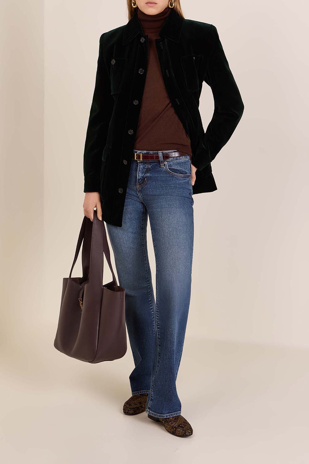 תמונת דוגמן קידמית של חגורה