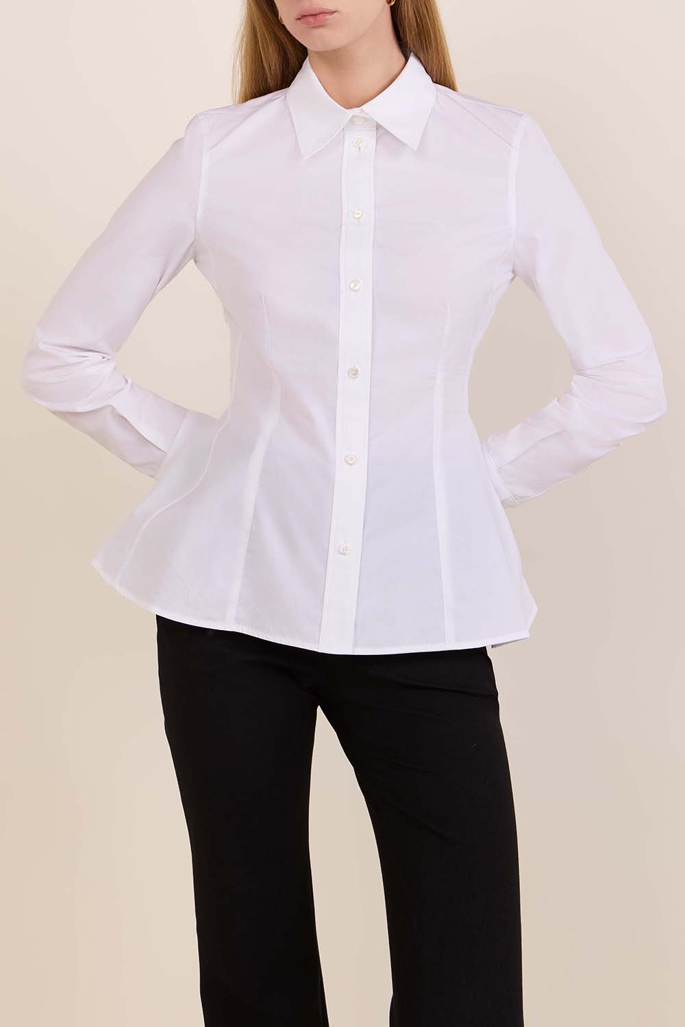 תמונת דוגמן קידמית של חולצת כפתורים סלים פיט