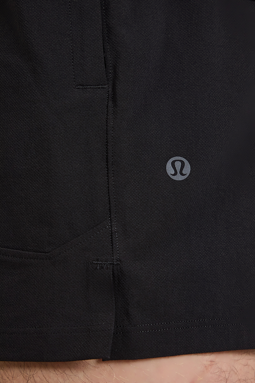 תמונת תקריב דוגמן של License To Train Short 5 *LL