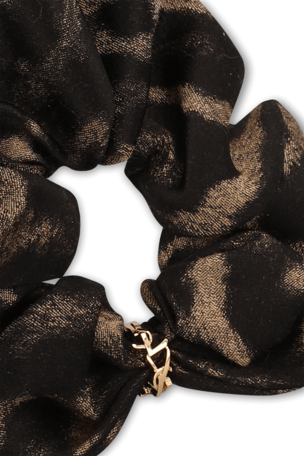 תמונה אחורית של גומיית סקראנצ'י