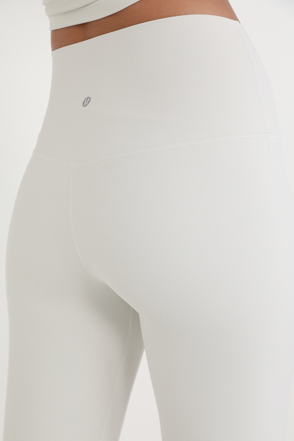 תמונת תקריב דוגמן של Align HR Pant 25" Leggings