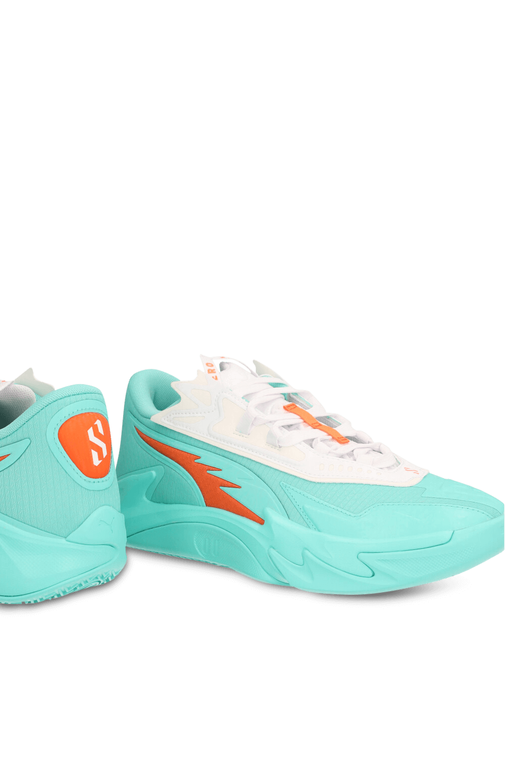 תמונת תקריב של נעלי כדורסל סקוט זירו