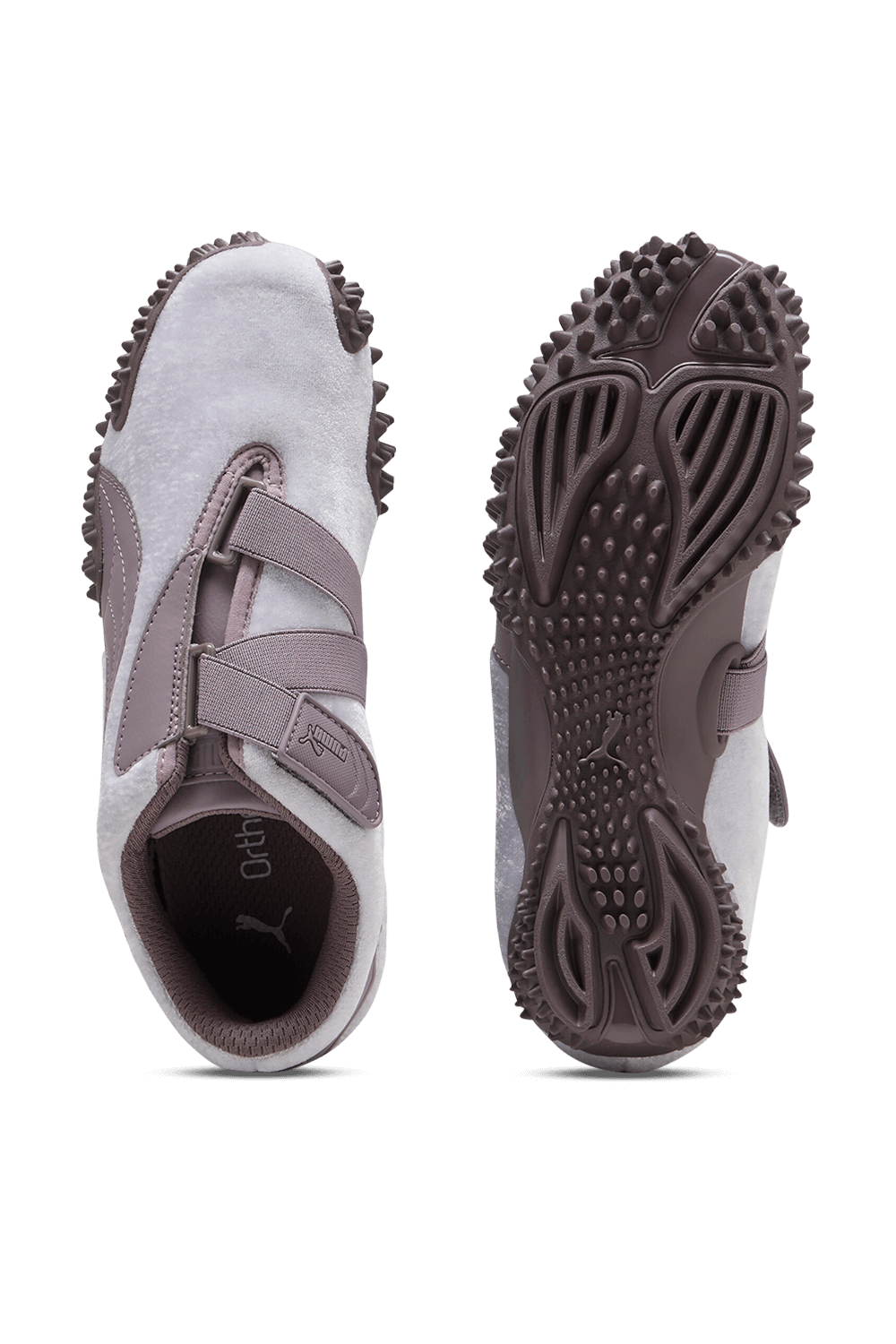 תמונת תקריב של נעלי סניקרס מוסטרו