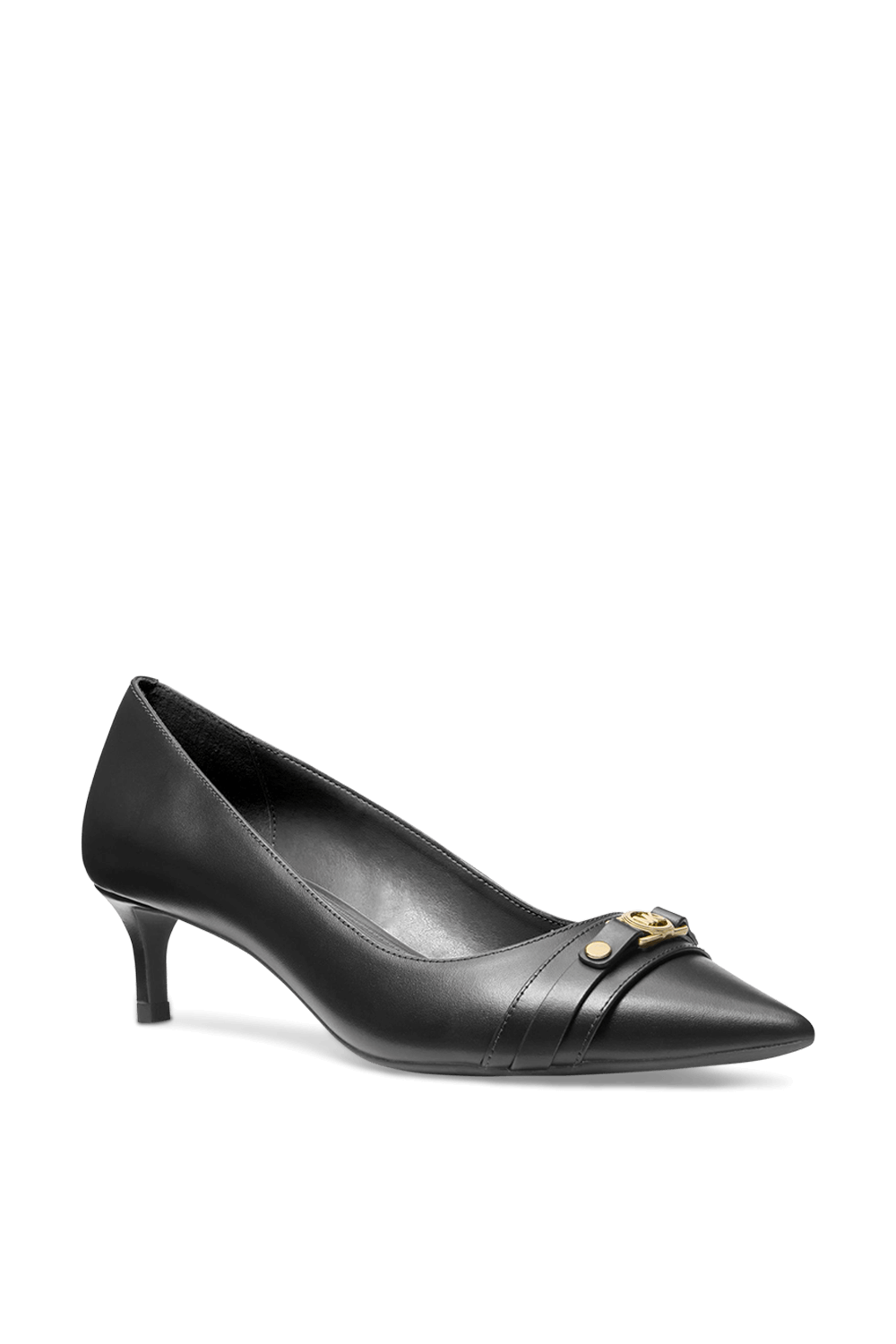 תמונת תקריב של נעלי עקב מנדי