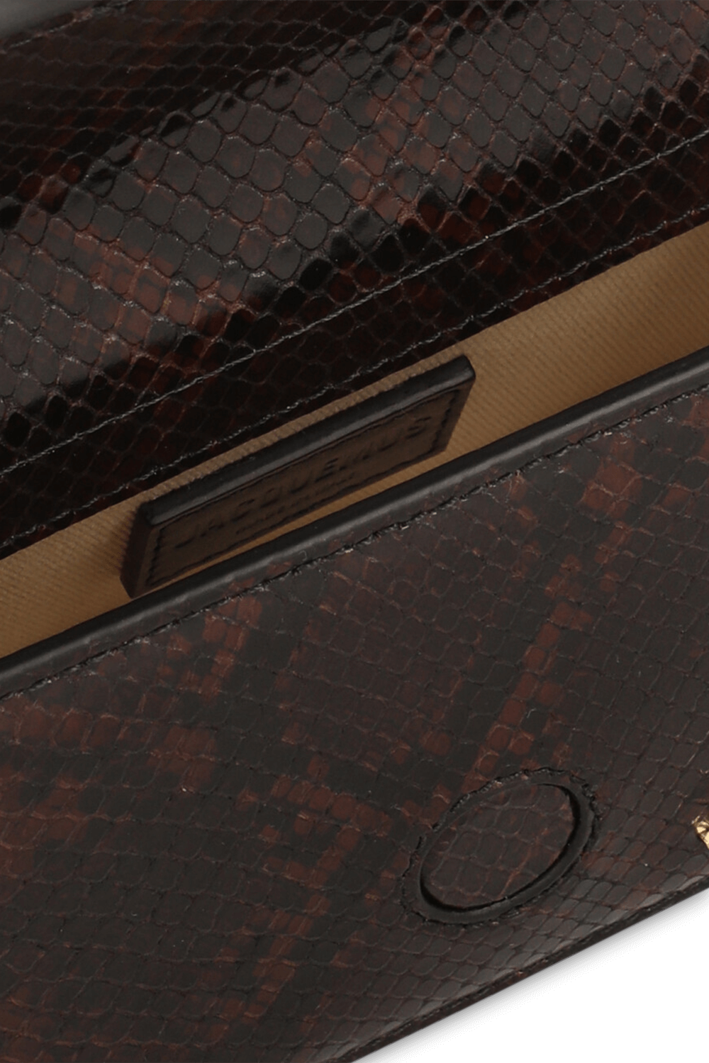 תמונת פנים של תיק לה במבינו