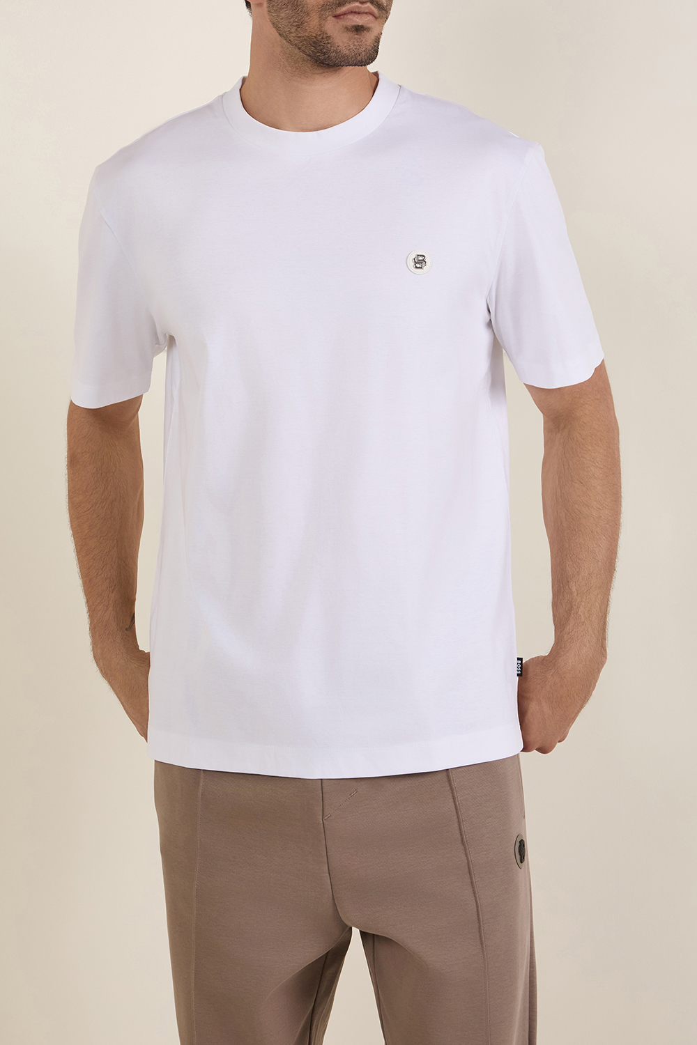 תמונת דוגמן קידמית של חולצת טי