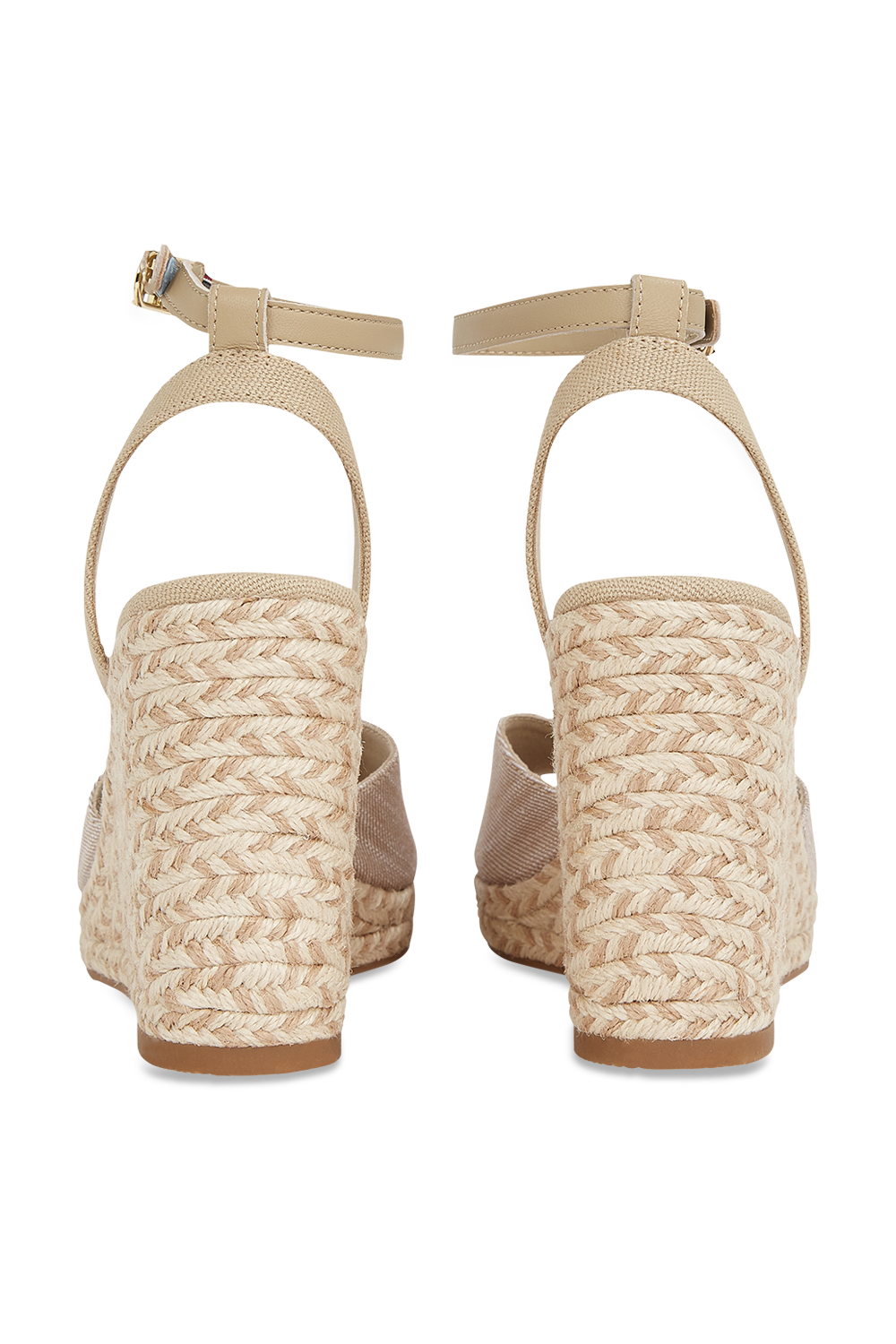 תמונה אחורית של נעלי אספדריל עקב