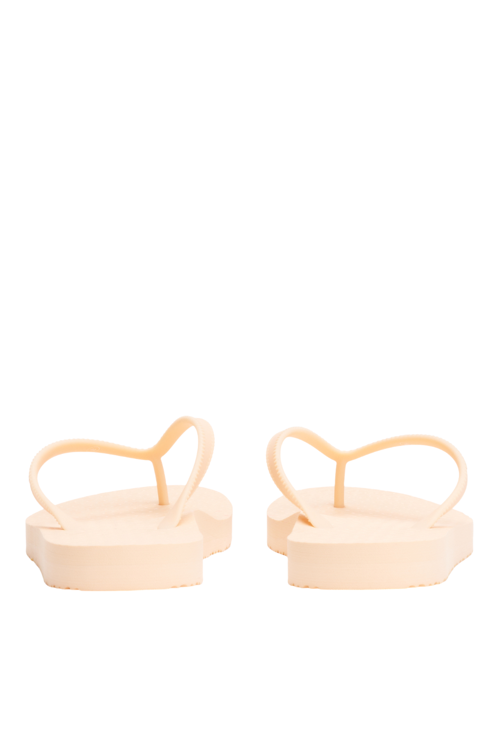 תמונת תקריב של כפכפי אצבע