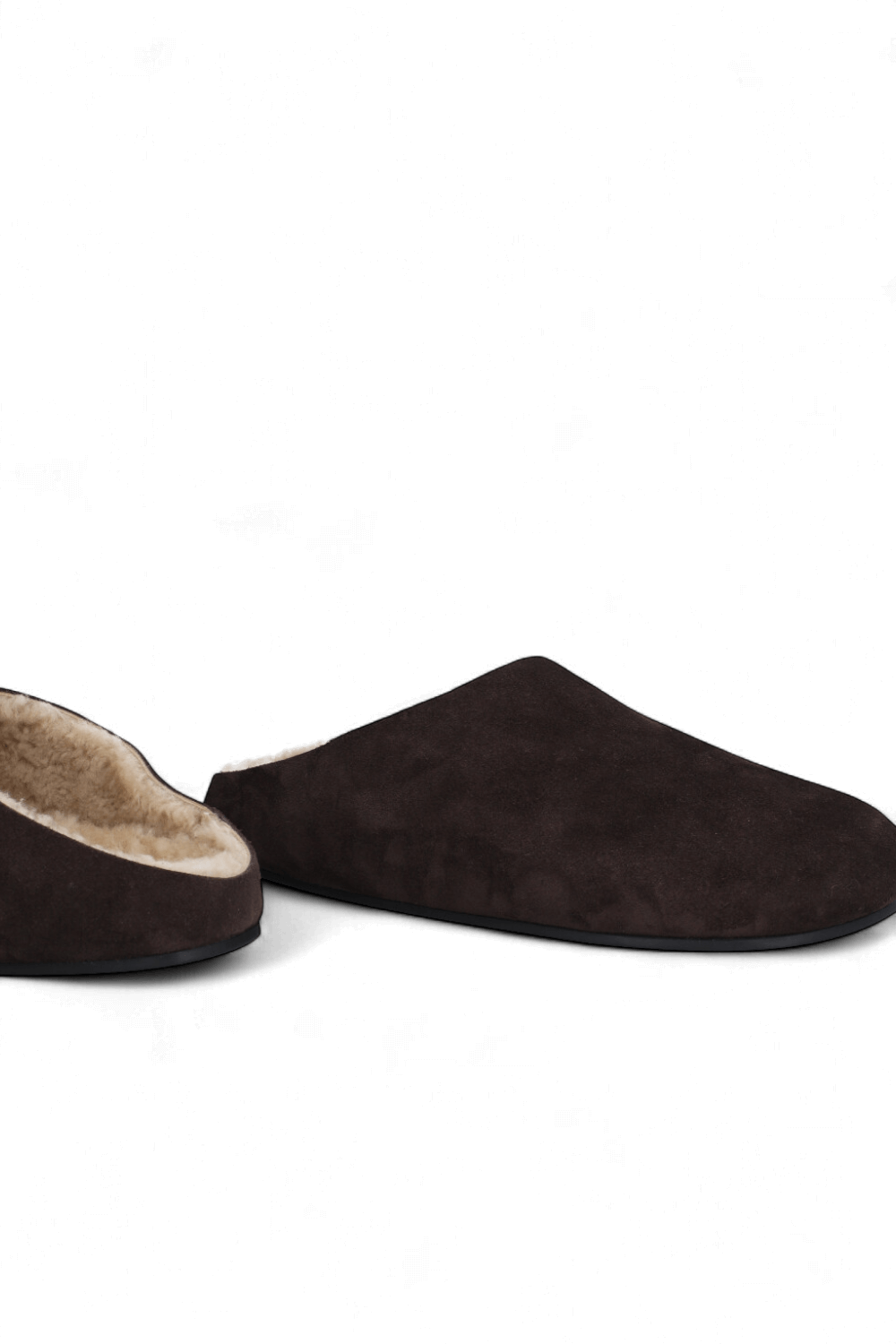 תמונת תקריב של נעלי מיולס הדסון