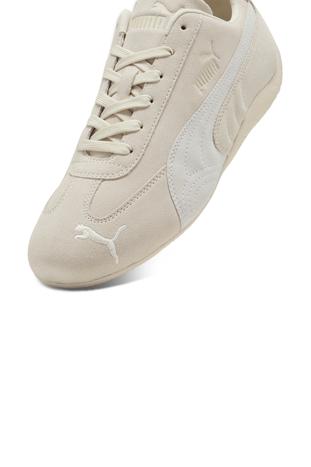 תמונת פנים של נעלי סניקרס ספידקאט