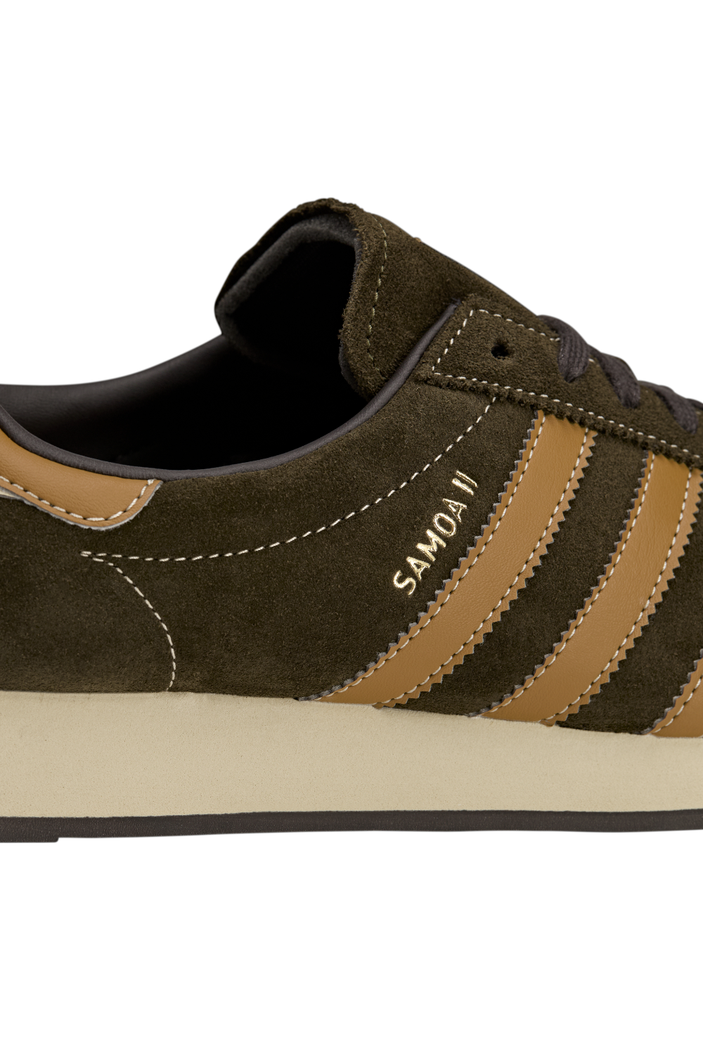 תמונת פנים של נעלי סניקרס