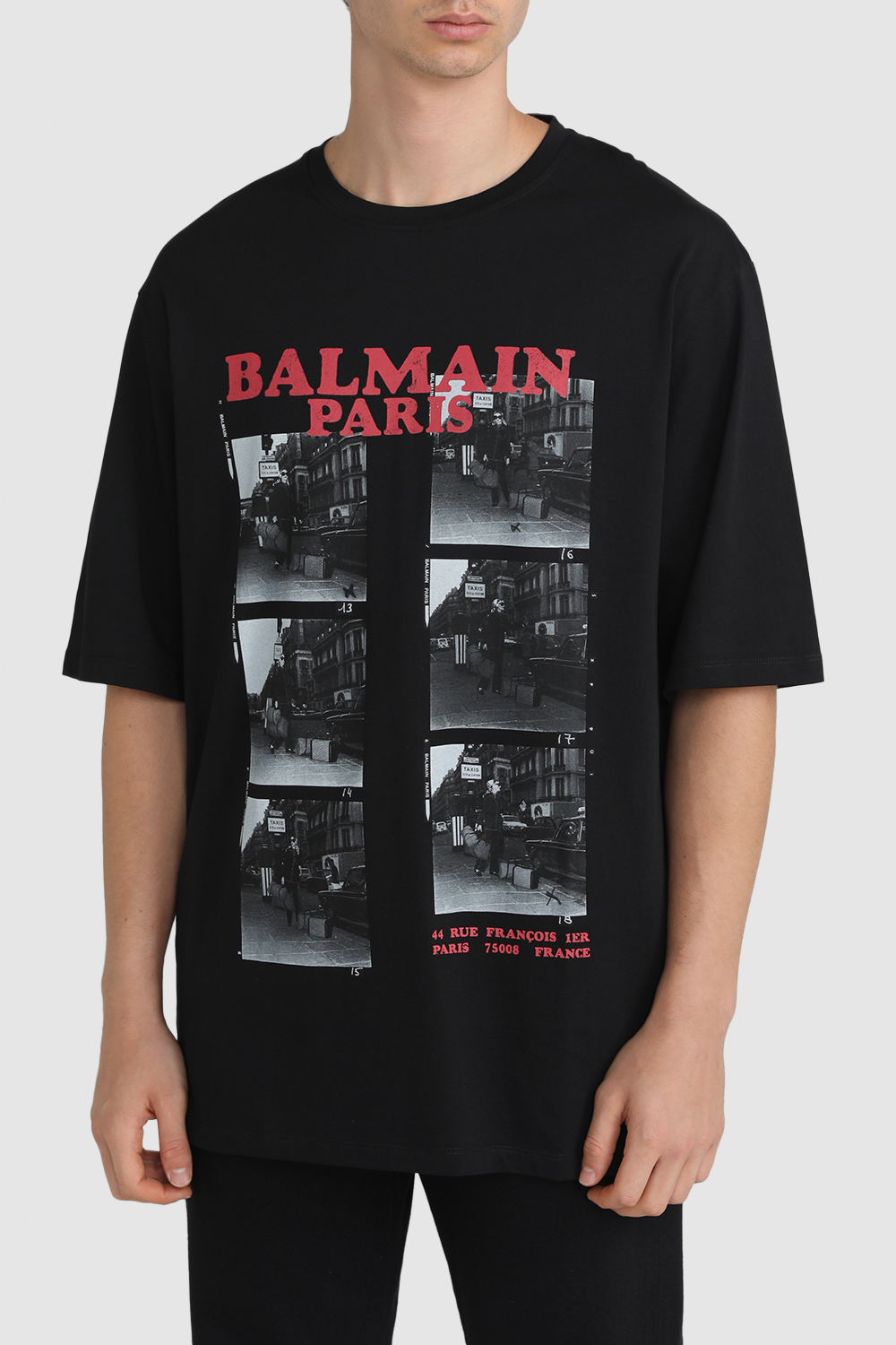 תמונת דוגמן קידמית של חולצת טי עם הדפס תמונות פולארויד