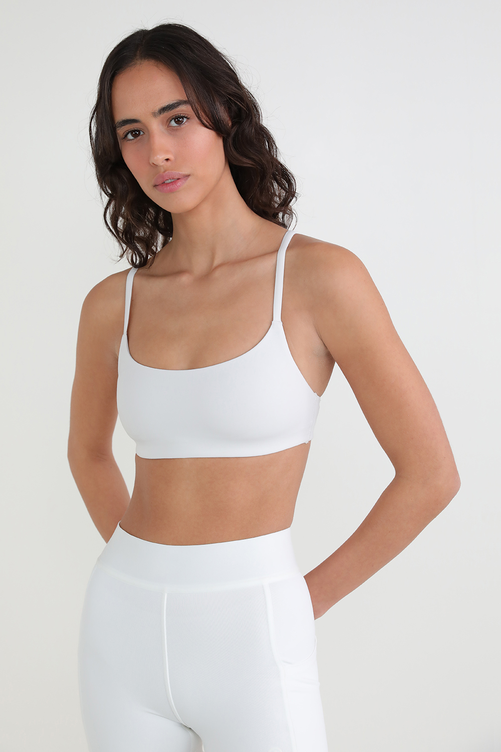 תמונת דוגמן קידמית של Wunder Train Strappy Racer Bra, A/B Cup