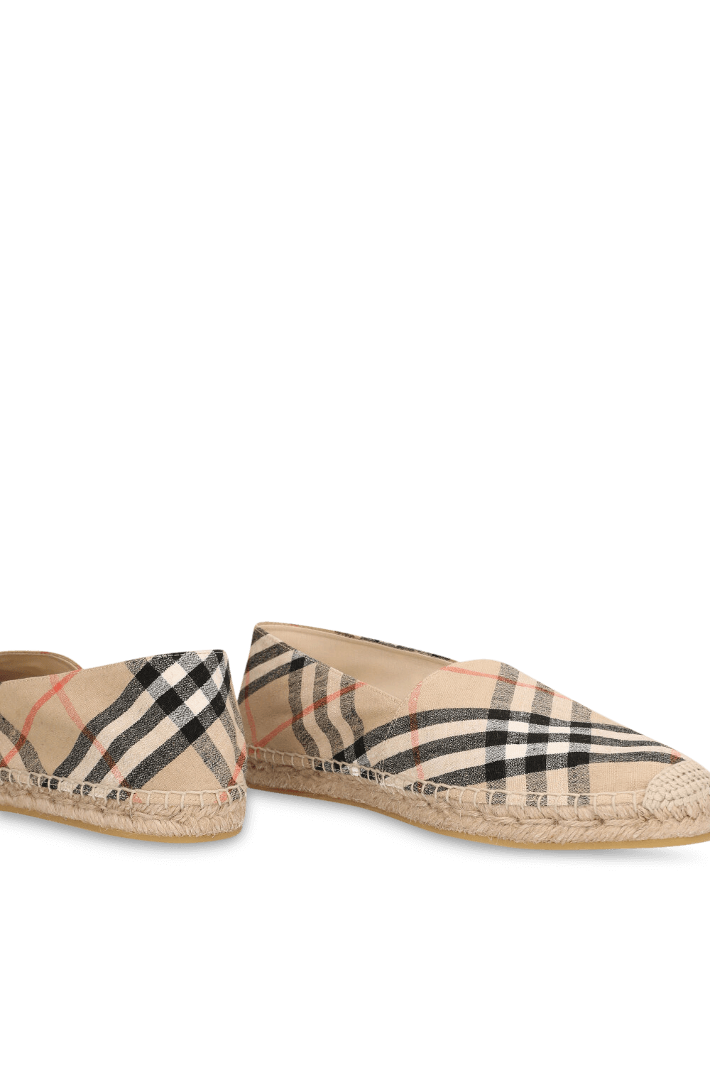 תמונת תקריב של נעלי אספדריל