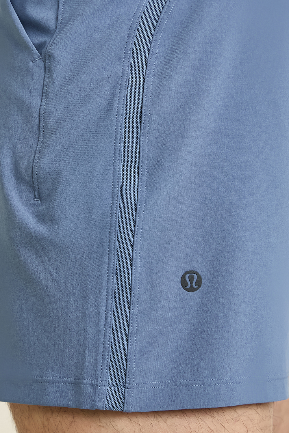 תמונת תקריב דוגמן של Zeroed In Slim-Fit Pant REG