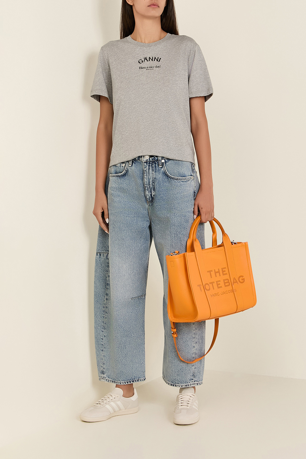 תמונת דוגמן קידמית של תיק טוט מדיום