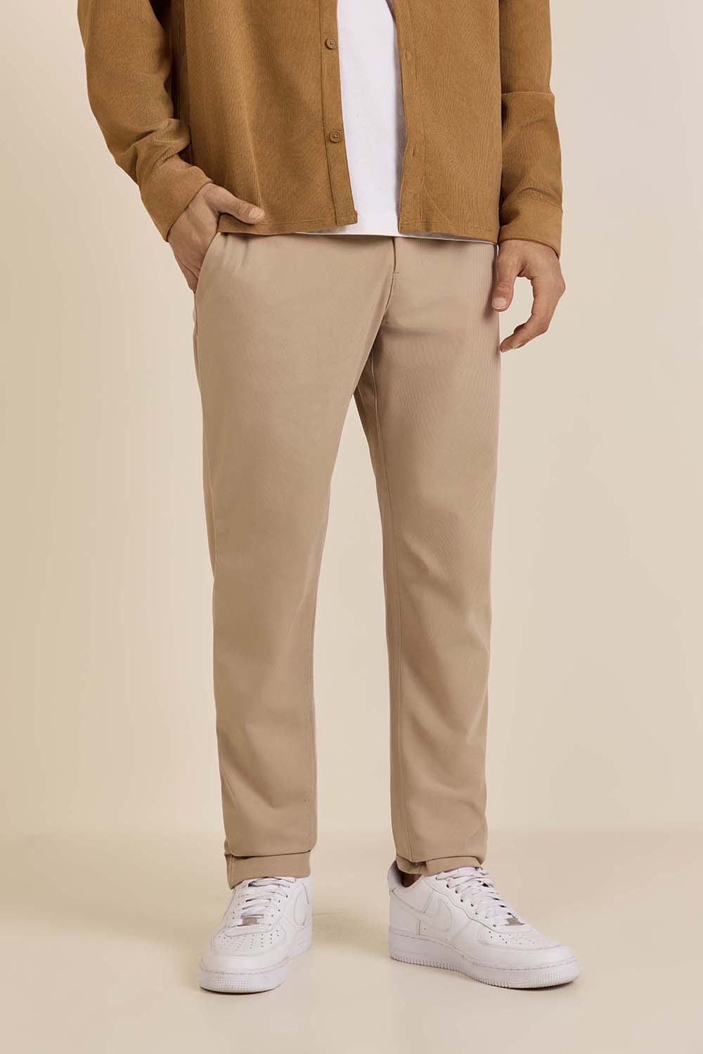 תמונת דוגמן קידמית של ABC Classic-Fit Trouser 32L Warpstreme