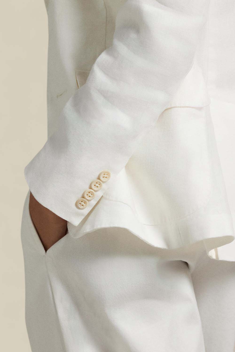 תמונת תקריב דוגמן של בלייזר פשתן