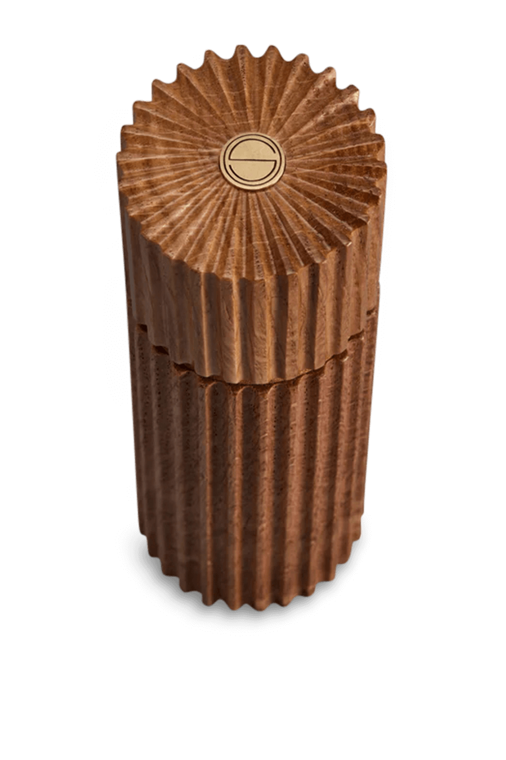 תמונת תקריב של סט מלחייה ופלפליה מעץ