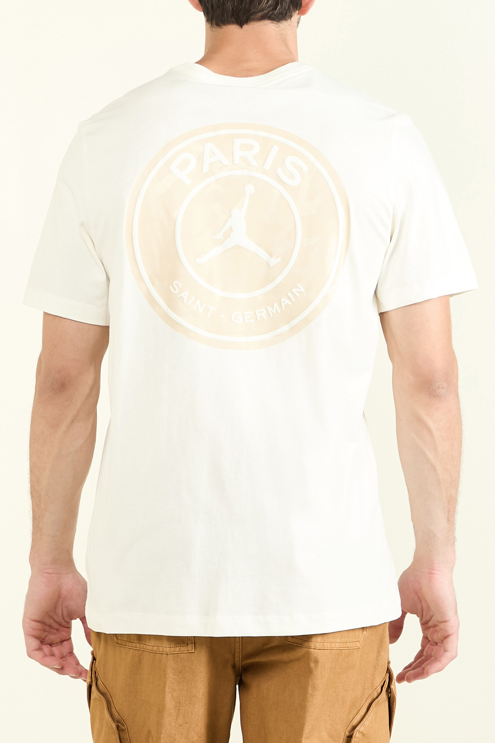 תמונת דוגמן אחורית של חולצת טי פריז סן ז'רמן