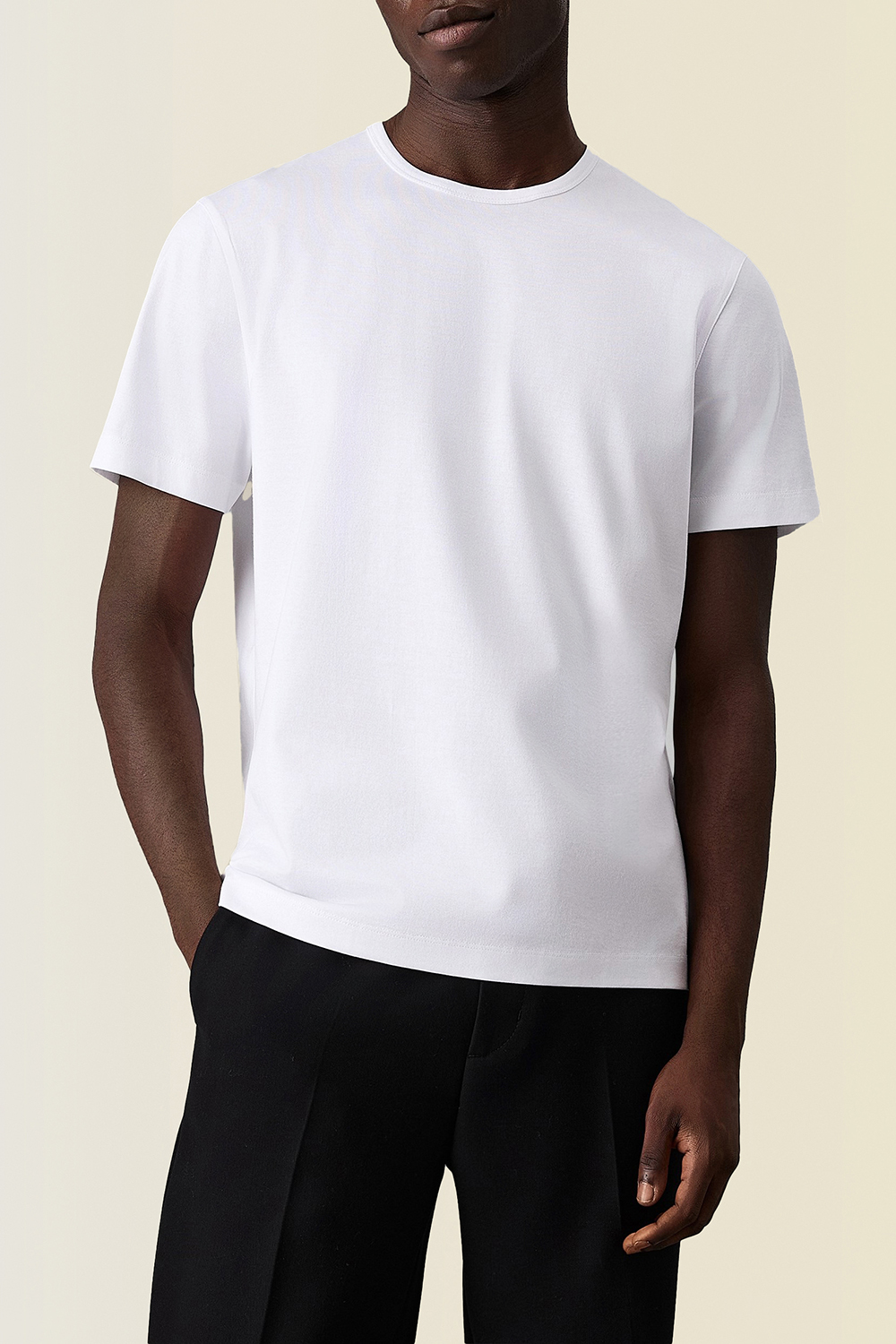 תמונת דוגמן קידמית של חולצת טי