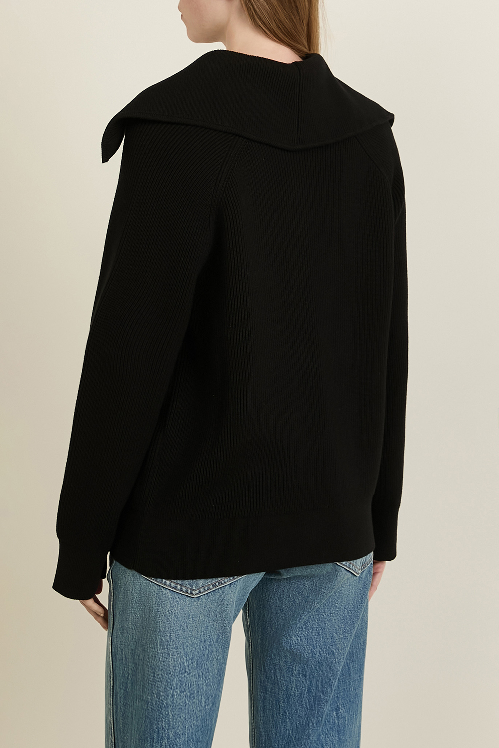 תמונת דוגמן אחורית של קרדיגן כותנה