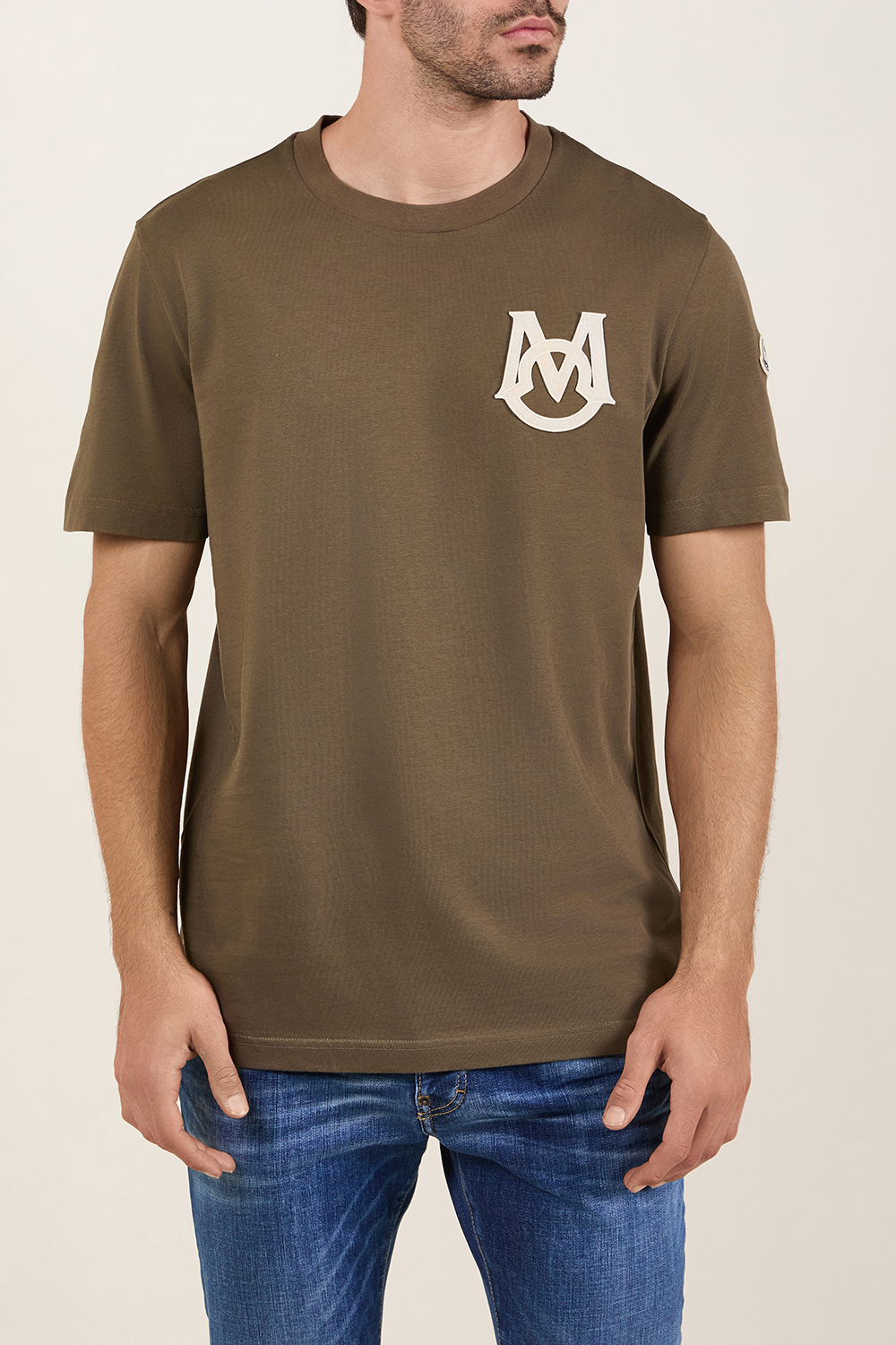 תמונת דוגמן קידמית של חולצת טי