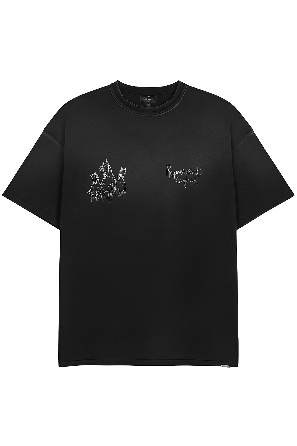 תמונה קידמית של חולצת טי מאויירת אוברסייז