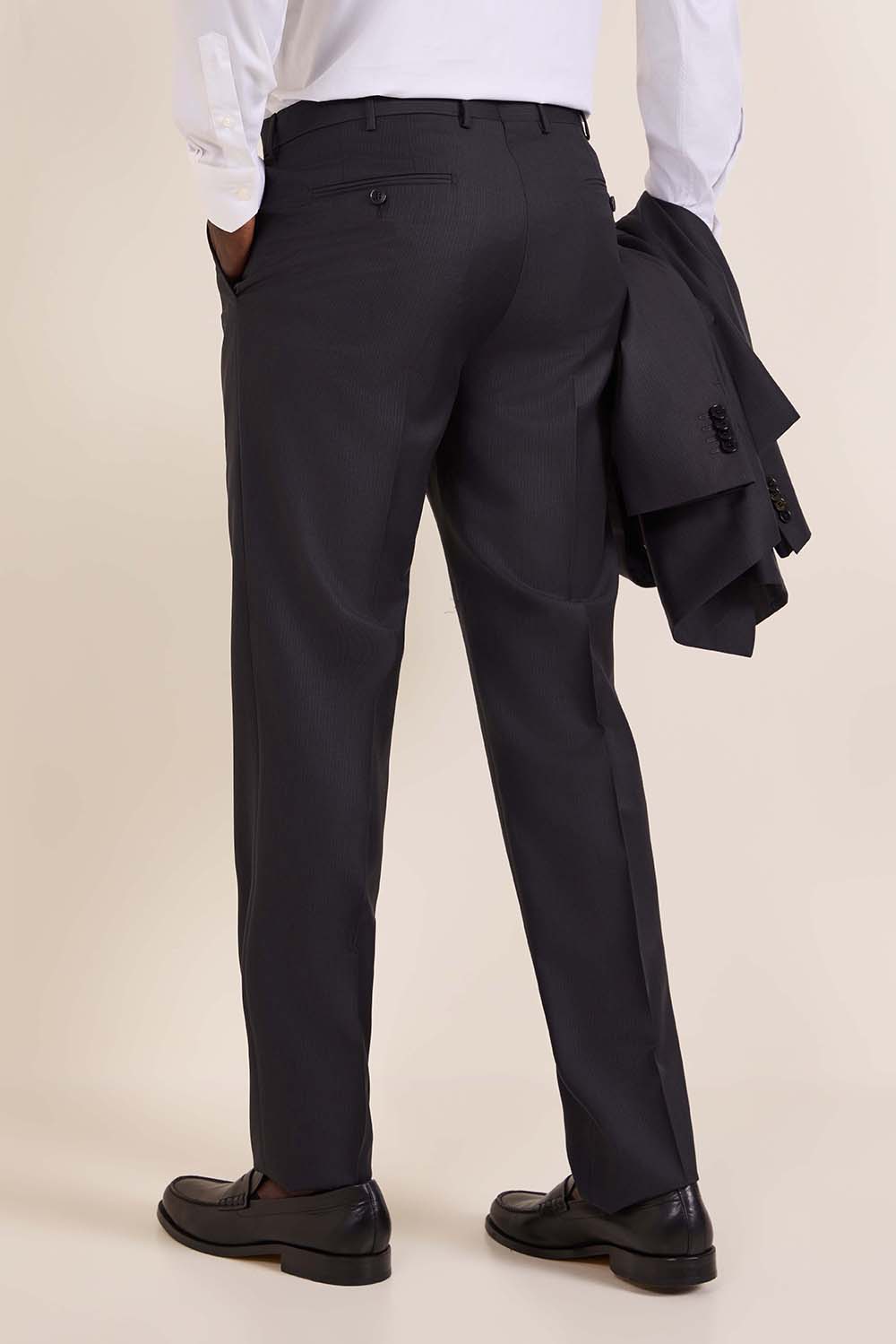 חליפה מחוייטת